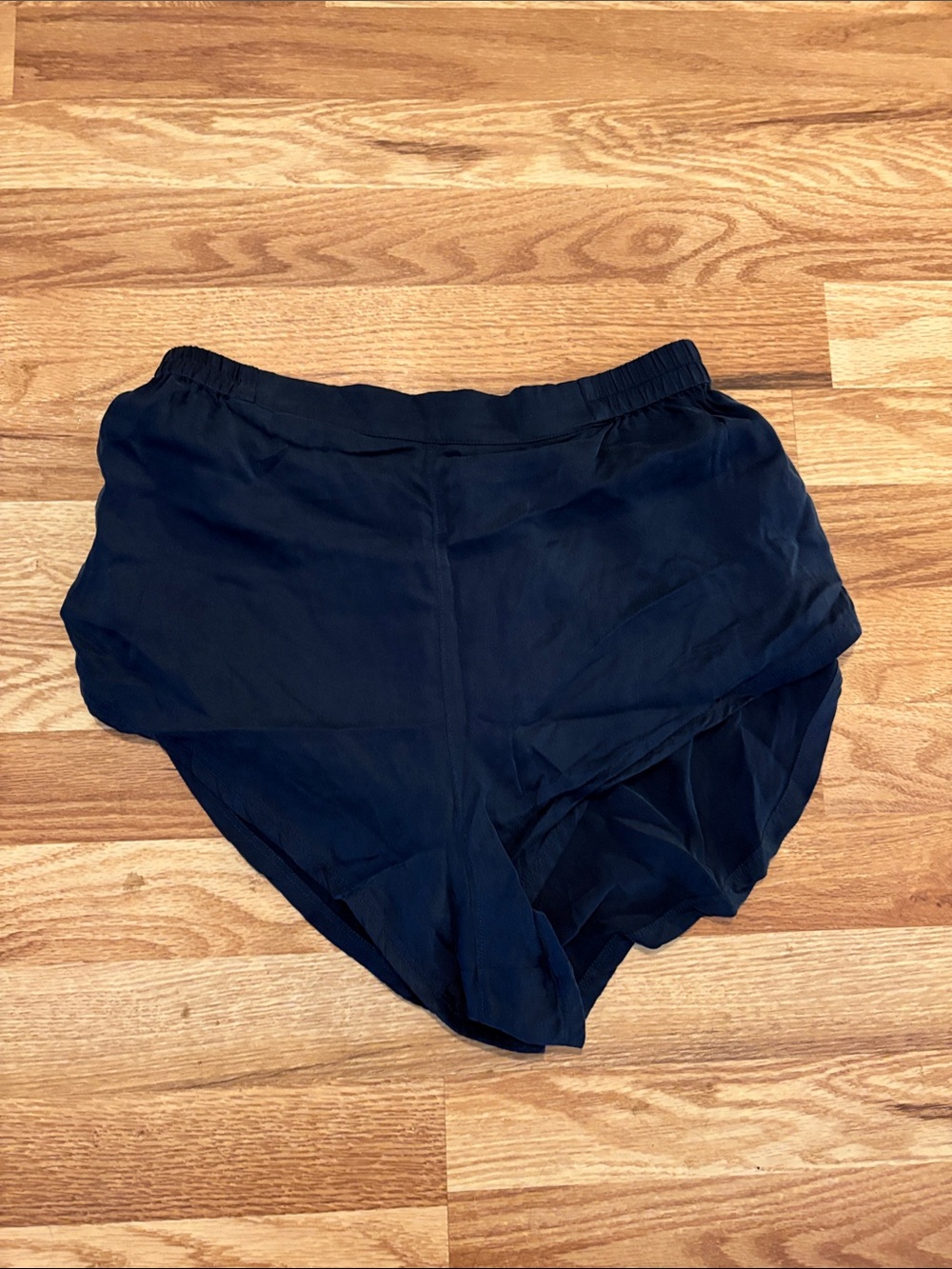 Lunya • Silk Sleep Shorts in Midnight Navy